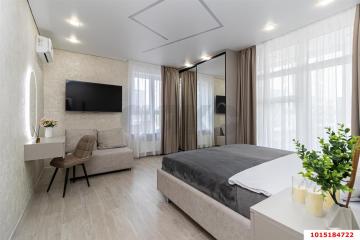 Фото №1: 2-комнатная квартира 77&nbsp;м², 8/9&nbsp;эт. - Краснодар, мкр. жилой комплекс Архитектор, ул. Наставников, 12
