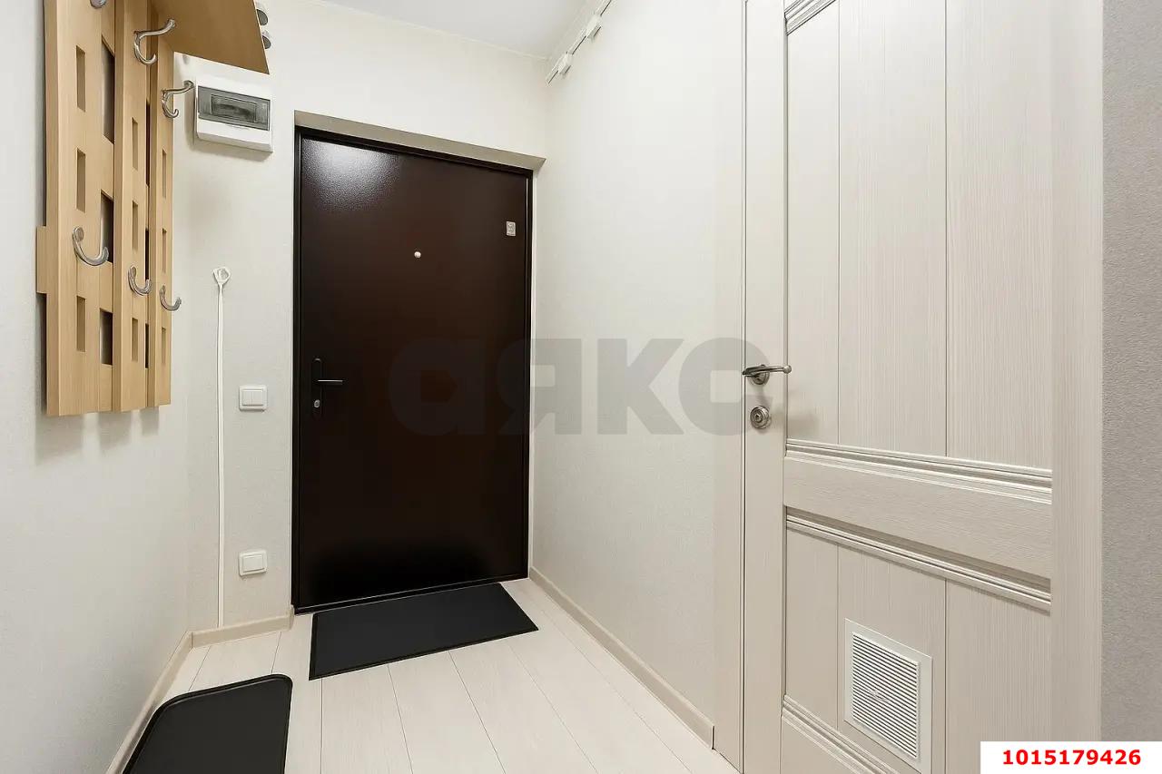 Фото №4: 1-комнатная квартира 36&nbsp;м², 9/16&nbsp;эт. - Краснодар, Прикубанский внутригородской округ, Восточный, мкр. жилой комплекс Квартал № 6, ул. имени Героя Советского Союза Якова Кобзаря, 1