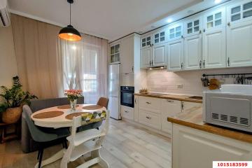 Фото №1: 1-комнатная квартира 50&nbsp;м², 16/20&nbsp;эт. - Краснодар, мкр. жилой комплекс Империал, ул. Бородинская, 137к2