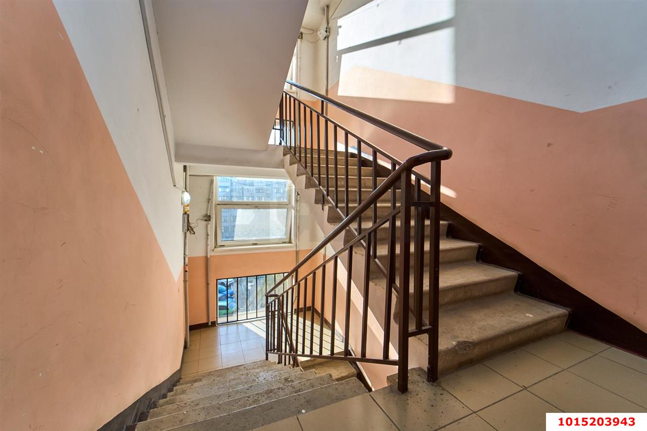 Фото №18: 2-комнатная квартира 91&nbsp;м², 4/6&nbsp;эт. - Краснодар, Прикубанский внутригородской округ, мкр. Музыкальный, ул. имени Сергея Есенина, 84