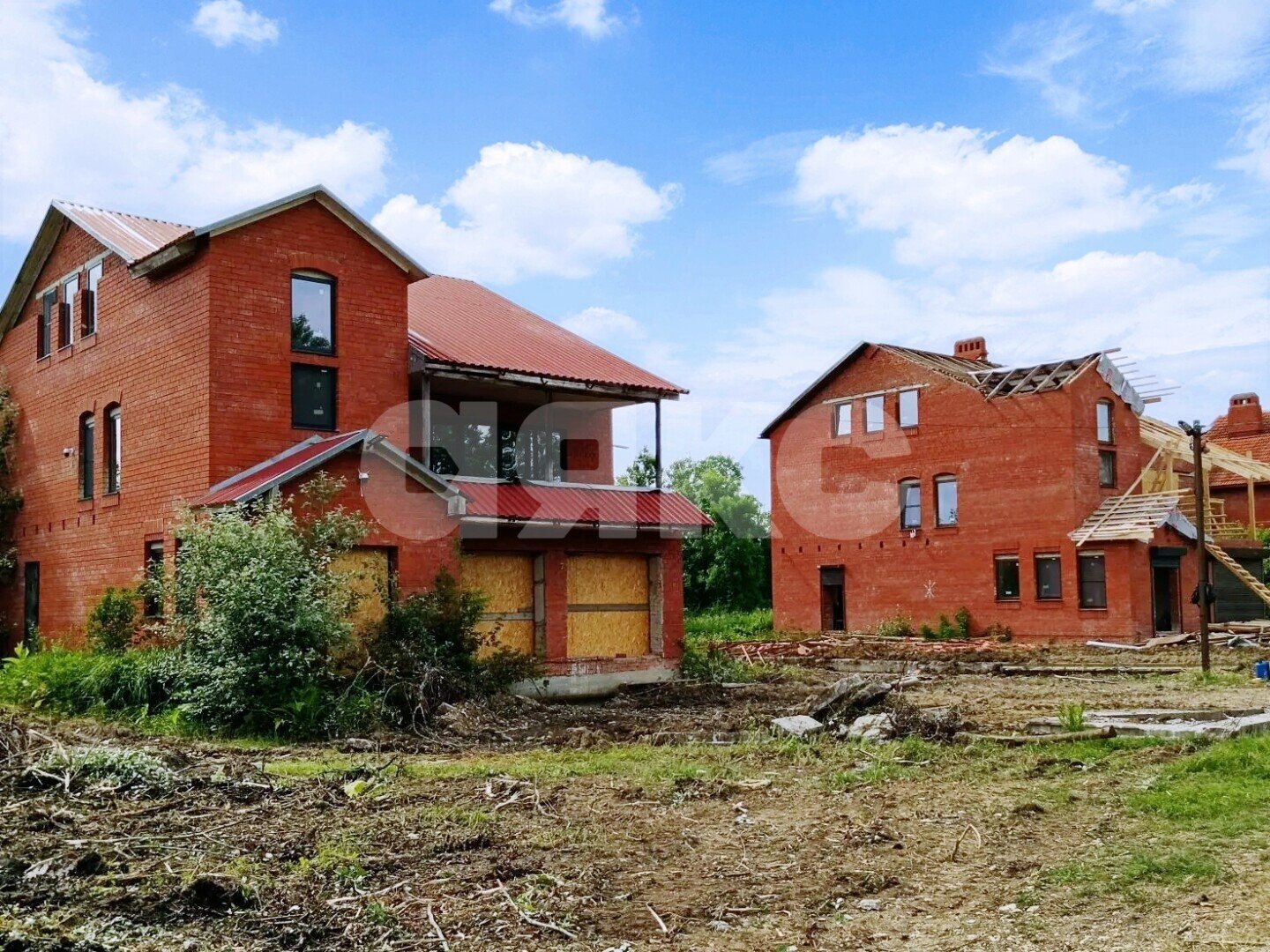 Фото №1: Дом 242&nbsp;м² + 7.3&nbsp;сот., 3&nbsp;эт. - Саратовская, 4-й, мкр. 13-й квартал, 5