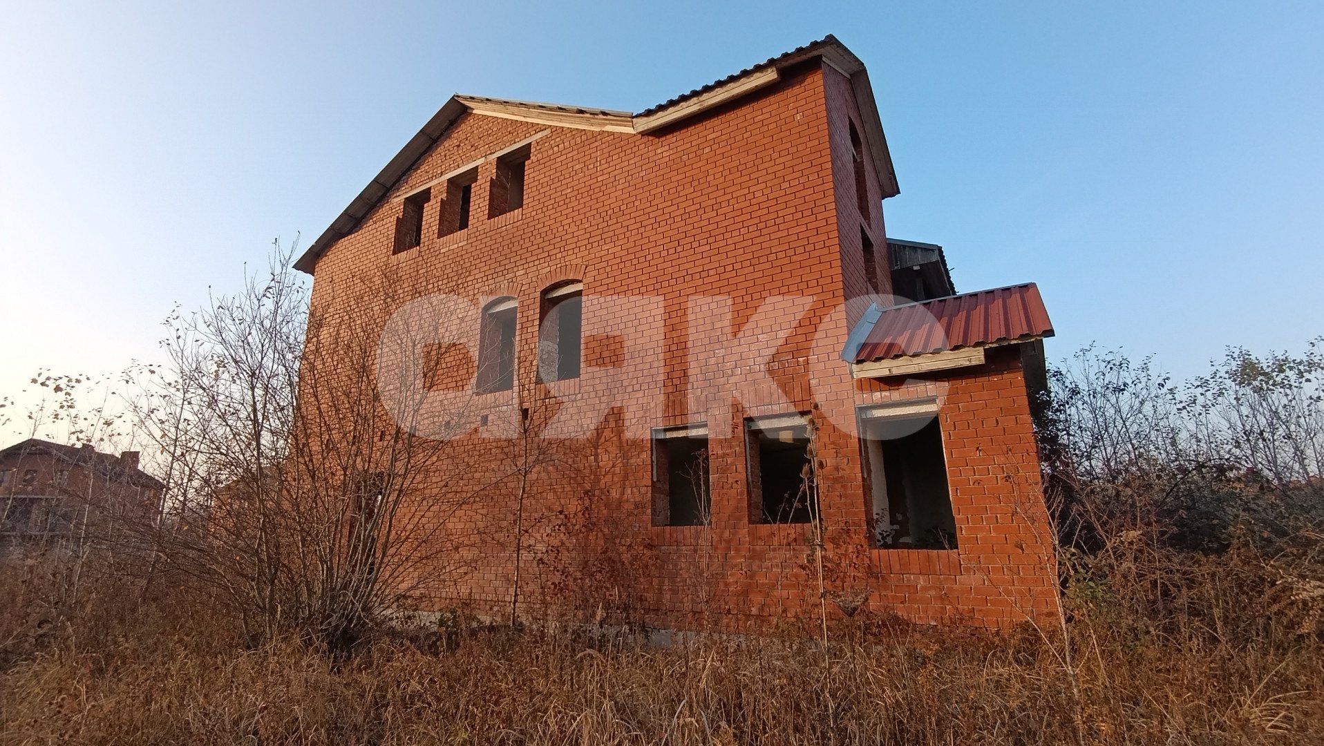 Фото №7: Дом 242&nbsp;м² + 7.3&nbsp;сот., 3&nbsp;эт. - Саратовская, 4-й, мкр. 13-й квартал, 5