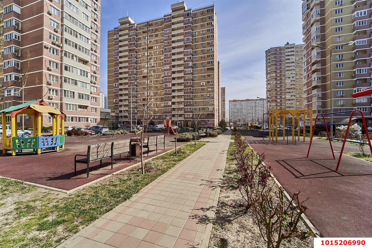 Фото №6: 3-комнатная квартира 90&nbsp;м², 1/22&nbsp;эт. - Краснодар, Прикубанский внутригородской округ, мкр. ЖК Бауинвест, ул. Героев-Разведчиков, 11/5