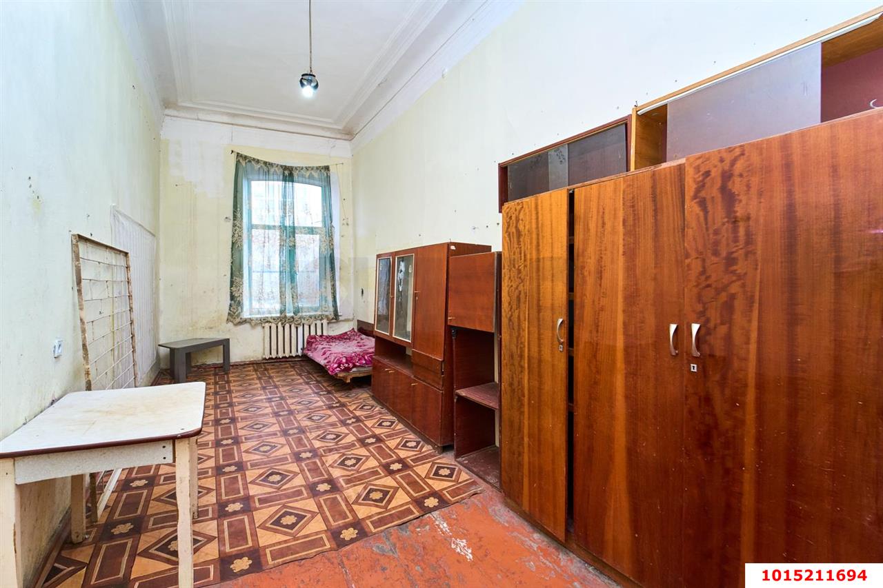 Фото №3: Комната 18&nbsp;м², 2/2&nbsp;эт. - Краснодар, Центральный внутригородской округ, мкр. Центральный, ул. Карасунская, 79