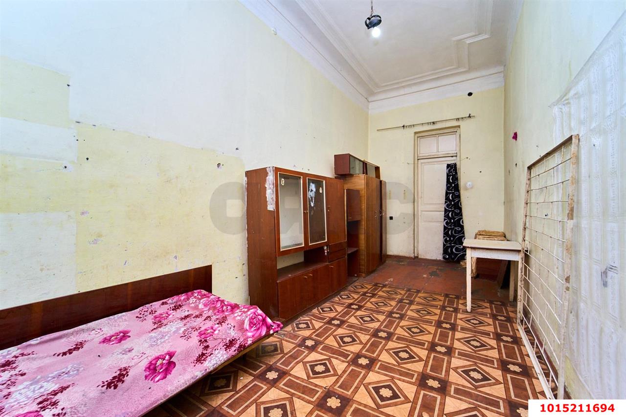 Фото №4: Комната 18&nbsp;м², 2/2&nbsp;эт. - Краснодар, Центральный внутригородской округ, мкр. Центральный, ул. Карасунская, 79