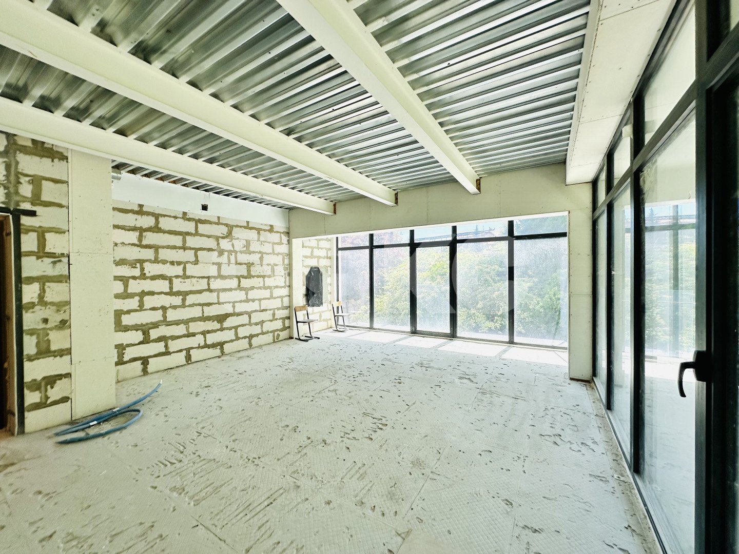 Фото №6: Апартаменты 57&nbsp;м², 3/8&nbsp;эт. - Сочи, Хостинский, мкр. Светлана, ул. Яна Фабрициуса, 33