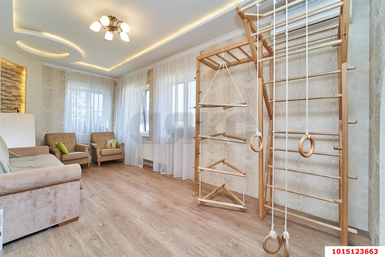 Фото №6: Дом 151&nbsp;м² + 3.9&nbsp;сот., 2&nbsp;эт. - Краснодар, Прикубанский внутригородской округ, Завод Радиоизмерительных Приборов, мкр. Ростовское Шоссе, ул. 2-я Арбатская, 13
