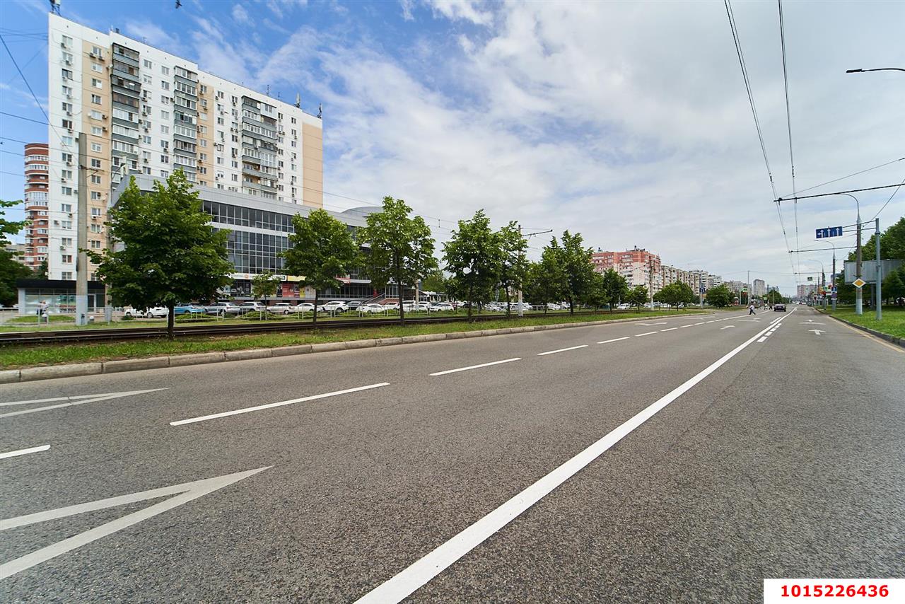 Фото №1: Студия 20&nbsp;м², 1/9&nbsp;эт. - Краснодар, Западный внутригородской округ, мкр. Юбилейный, пр-кт Чекистов, 15