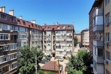 Фото №1: 1-комнатная квартира 42&nbsp;м², 4/6&nbsp;эт. - Краснодар, мкр. Музыкальный, ул. имени Дунаевского И.И., 5