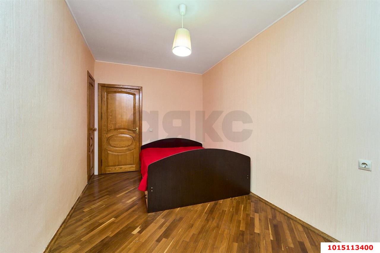 Фото №10: 3-комнатная квартира 64&nbsp;м², 2/9&nbsp;эт. - Краснодар, Западный внутригородской округ, мкр. Юбилейный, пр-кт Чекистов, 42