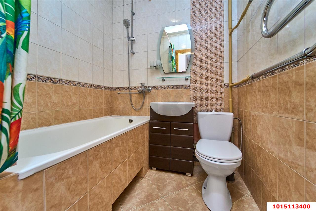 Фото №15: 3-комнатная квартира 64&nbsp;м², 2/9&nbsp;эт. - Краснодар, Западный внутригородской округ, мкр. Юбилейный, пр-кт Чекистов, 42