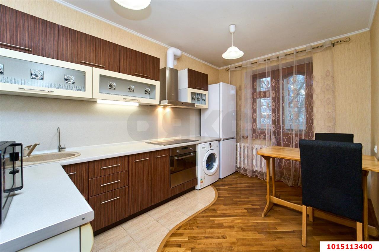 Фото №5: 3-комнатная квартира 64&nbsp;м², 2/9&nbsp;эт. - Краснодар, Западный внутригородской округ, мкр. Юбилейный, пр-кт Чекистов, 42