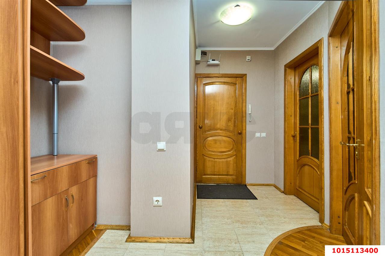 Фото №11: 3-комнатная квартира 64&nbsp;м², 2/9&nbsp;эт. - Краснодар, Западный внутригородской округ, мкр. Юбилейный, пр-кт Чекистов, 42