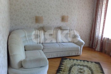 Фото №1: 2-комнатная квартира 75 м², 3/6 эт. - Москва, мкр. 81-й квартал, б-р Генерала Карбышева, 8