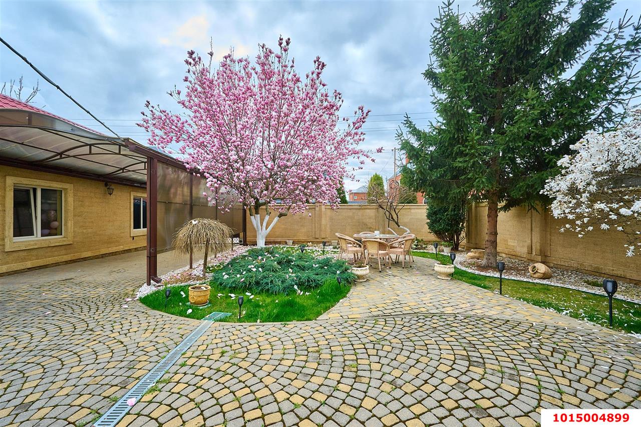 Фото №2: Дом 196&nbsp;м² + 6&nbsp;сот., 3&nbsp;эт. - Краснодар, Прикубанский внутригородской округ, мкр. Северный, ул. Академика Губкина, 113