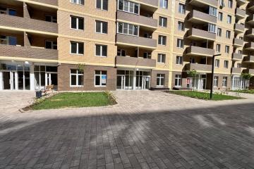 Фото №1: Торговое помещение 44&nbsp;м², 1/16&nbsp;эт. - Краснодар, мкр. жилой комплекс Дыхание, ул. Лётчика Позднякова, 2к25