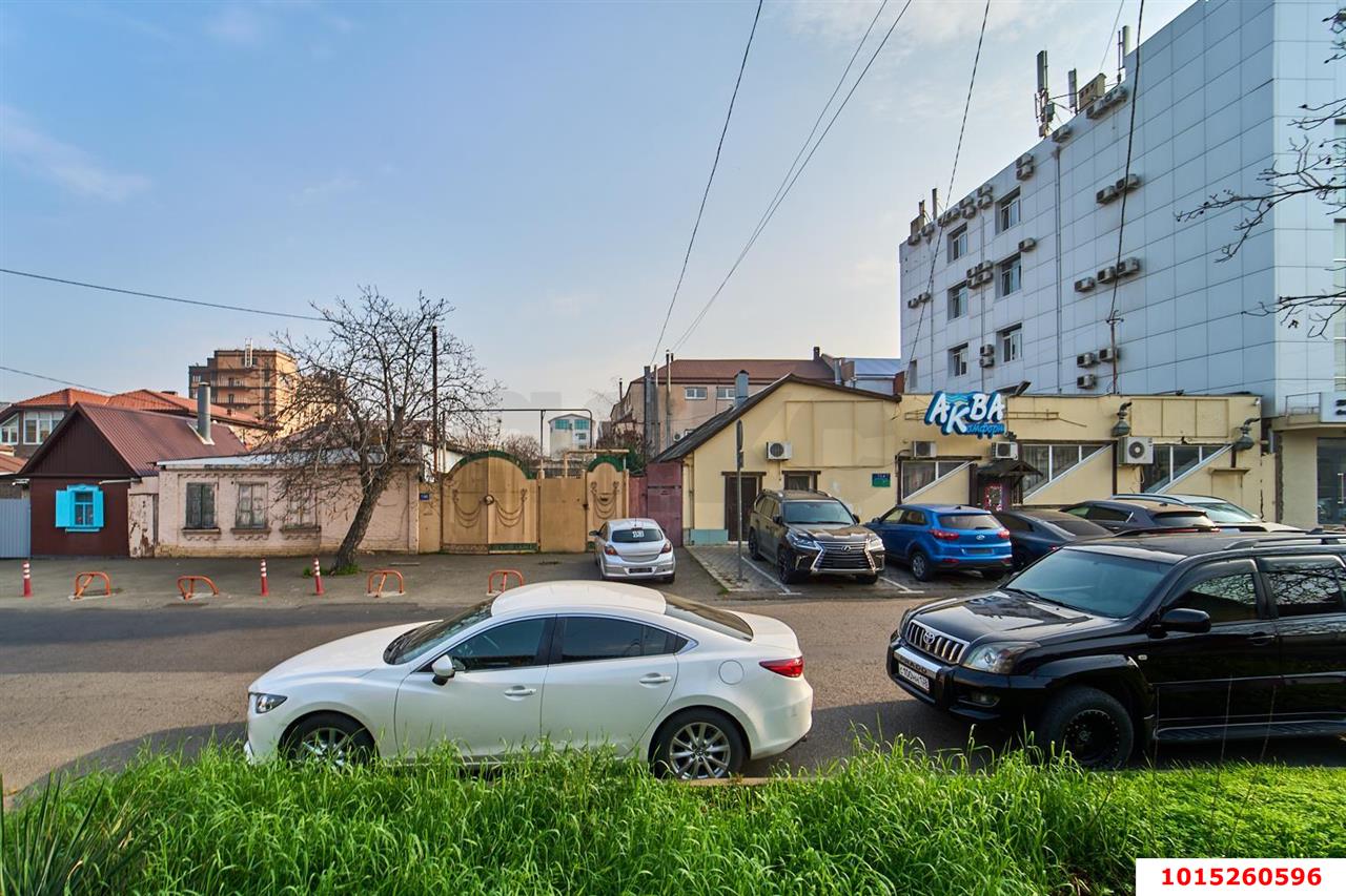 Фото №1: Земельный участок под ИЖС 10.4&nbsp;сот. - Краснодар, Центральный внутригородской округ, мкр. Центральный, ул. Северная, 373