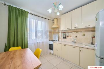 Фото №1: 2-комнатная квартира 50 м², 9/10 эт. - Краснодар, мкр. Юбилейный, ул. Рождественская набережная, 29