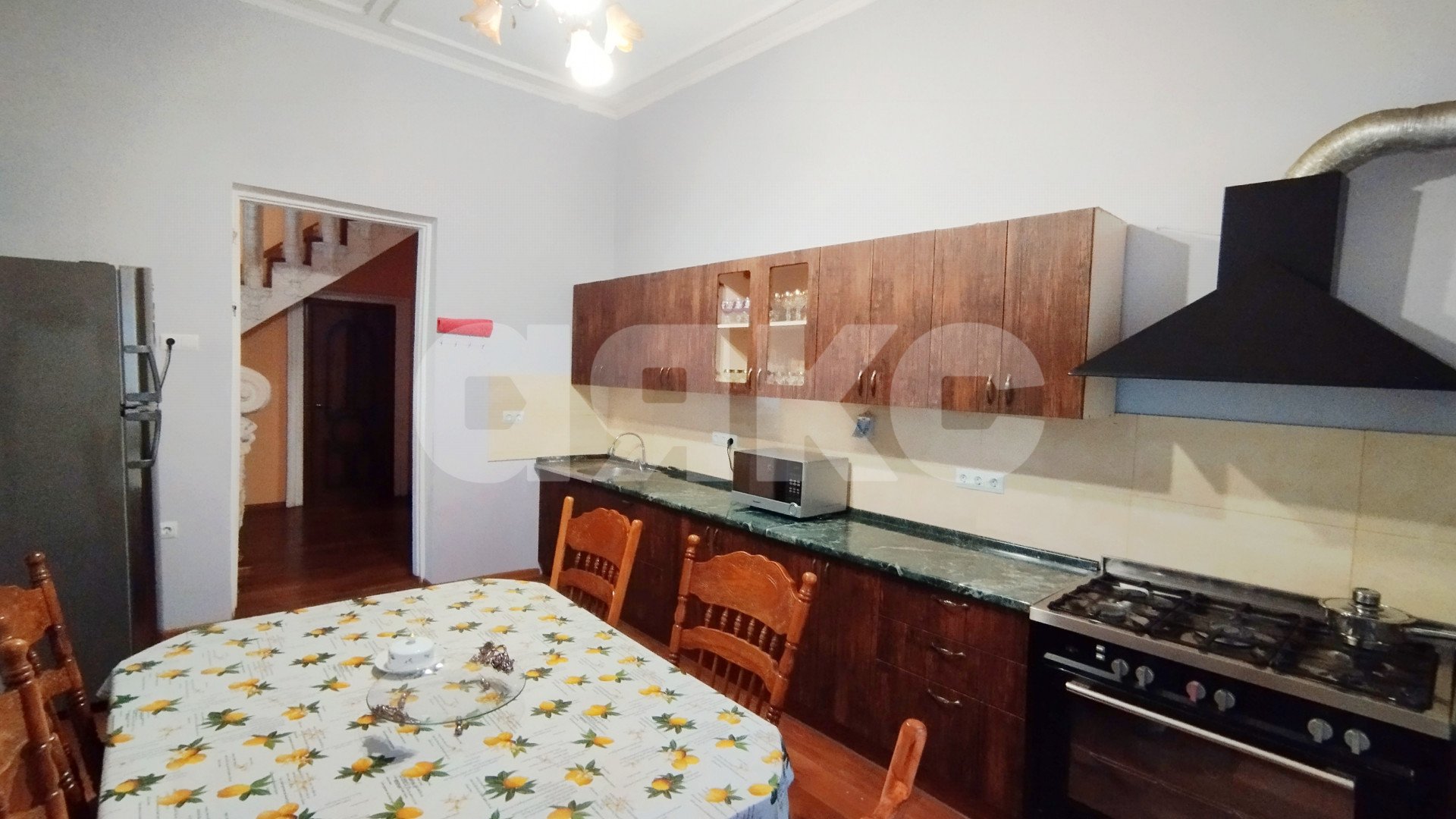 Фото №8: Дом 311&nbsp;м² + 2.7&nbsp;сот., 2&nbsp;эт. - Ростов-на-Дону, Первомайский, Орджоникидзе, мкр. 2-й квартал, ул. Днепропетровская, 37А