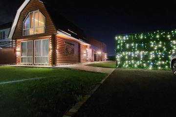 Фото №1: Готовый бизнес 90 м², 1/2 эт. - Новотитаровская, ул. Суворова, 7