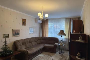 Фото №1: 3-комнатная квартира 61&nbsp;м², 1/5&nbsp;эт. - Краснодар, мкр. Западный внутригородской округ, пр-д Ватутина, 4