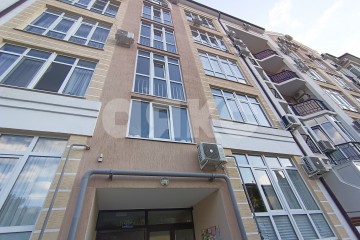 Фото №1: 1-комнатная квартира 54&nbsp;м², 4/6&nbsp;эт. - Геленджик, мкр. жилой комплекс Лазурный, ул. Туристическая, 3к1