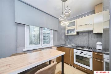 Фото №1: 2-комнатная квартира 47 м², 6/10 эт. - Краснодар, мкр. Юбилейный, пр-кт Чекистов, 4