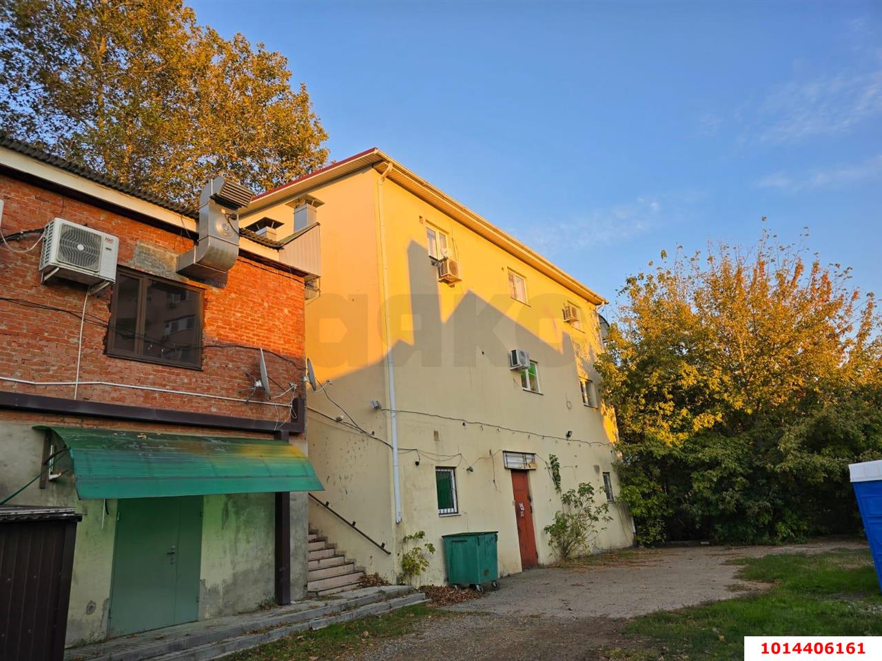 Фото №5: Отдельное здание 385&nbsp;м², 1/2&nbsp;эт. - Краснодар, Карасунский внутригородской округ, ж/м Пашковский, ул. Трамвайная, 14