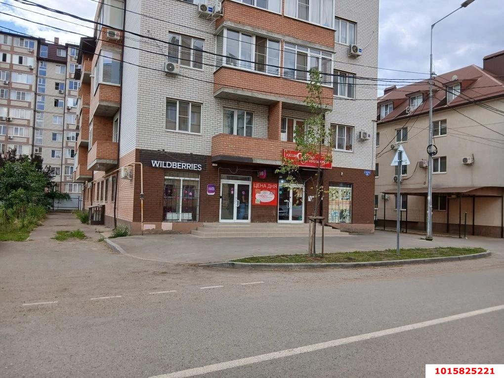 Фото №2: Торговое помещение 194&nbsp;м², 1/5&nbsp;эт. - Российский, мкр. Прикубанский внутригородской округ, ул. Ратной Славы, 56