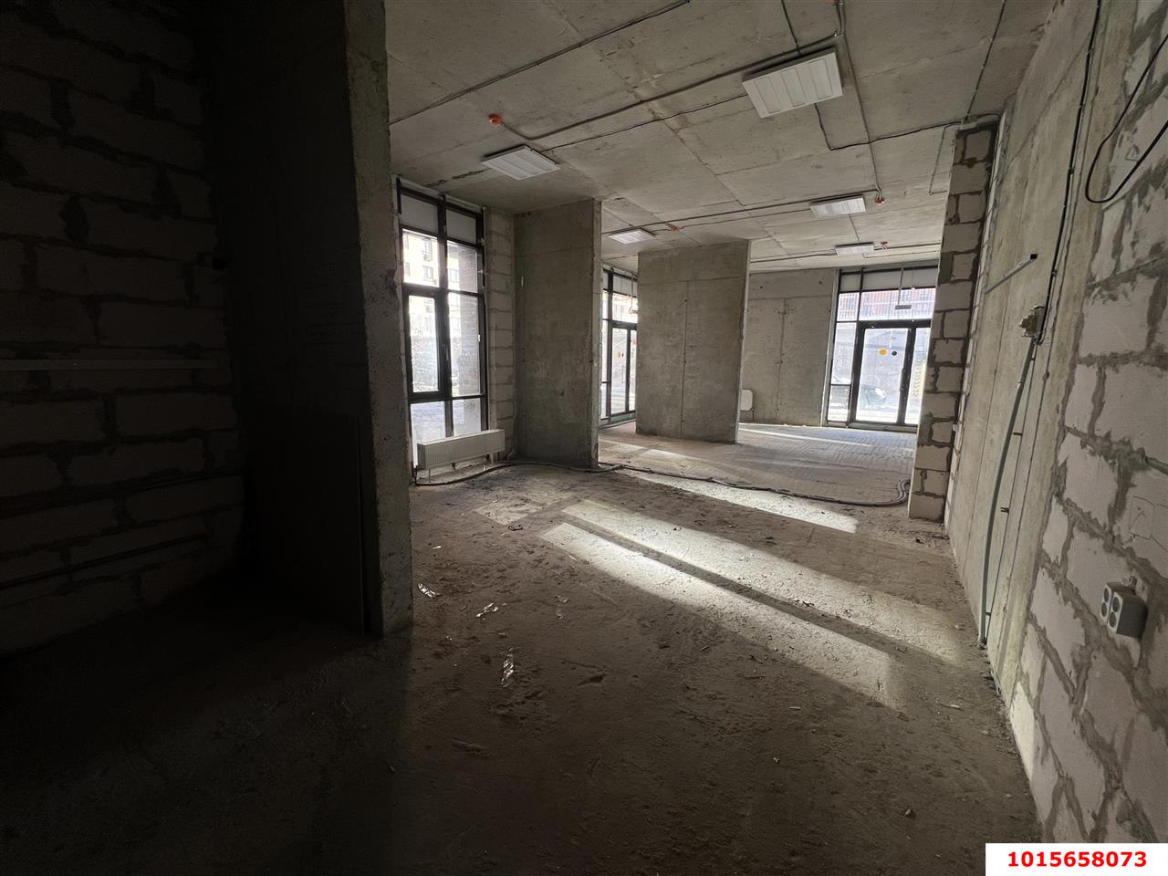 Фото №6: Торговое помещение 77&nbsp;м², 1/16&nbsp;эт. - Краснодар, Прикубанский внутригородской округ, мкр. жилой комплекс Самолёт-2, ул. Западный Обход, 57к3