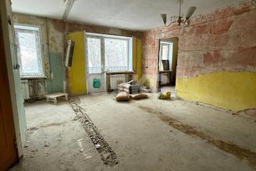 Фото №1: 3-комнатная квартира 55&nbsp;м², 2/5&nbsp;эт. - Мариуполь, р. Жовтневый, ул. Энгельса, 32