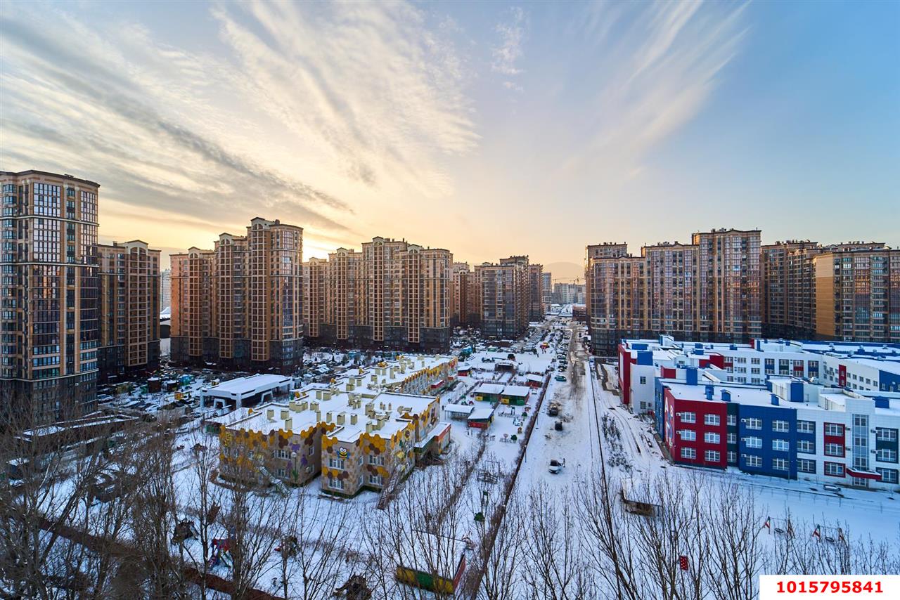 Фото №15: 2-комнатная квартира 60&nbsp;м², 13/16&nbsp;эт. - Краснодар, Прикубанский внутригородской округ, мкр. ЖК Красная Площадь, ул. Конгрессная, 25