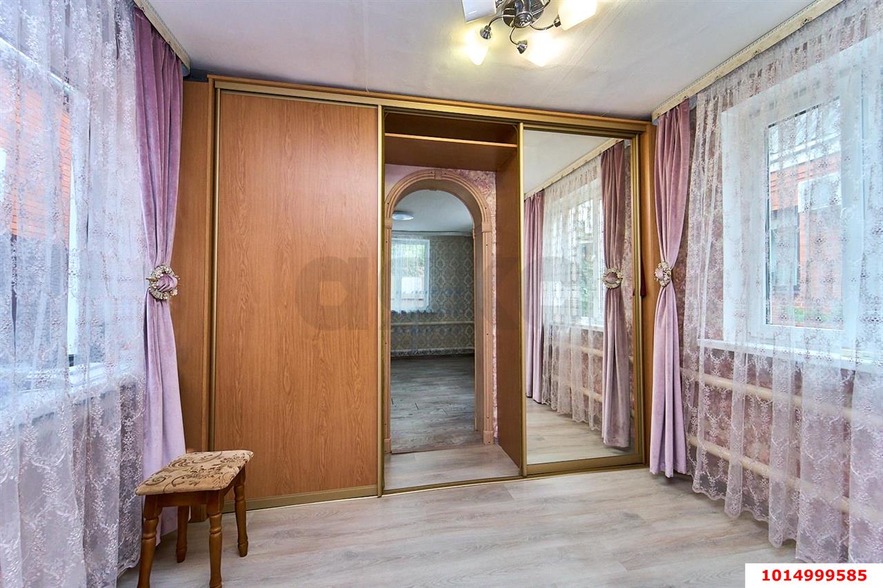 Фото №4: Часть дома 55&nbsp;м² + 1.5&nbsp;сот., 1&nbsp;эт. - Краснодар, Центральный внутригородской округ, мкр. Дубинка, ул. 1-я Линия Поймы реки Кубань, 165