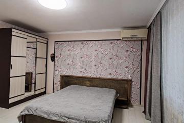 Фото №1: 1-комнатная квартира 41&nbsp;м², 8/10&nbsp;эт. - Краснодар, мкр. Западный внутригородской округ, ул. Рашпилевская, 180