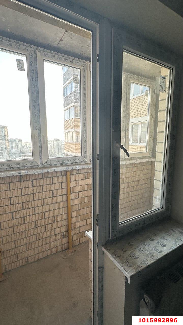 Фото №9: 2-комнатная квартира 71&nbsp;м², 17/20&nbsp;эт. - Краснодар, Прикубанский внутригородской округ, мкр. ЖК Красная Площадь, ул. им. Мурата Ахеджака, 12к8