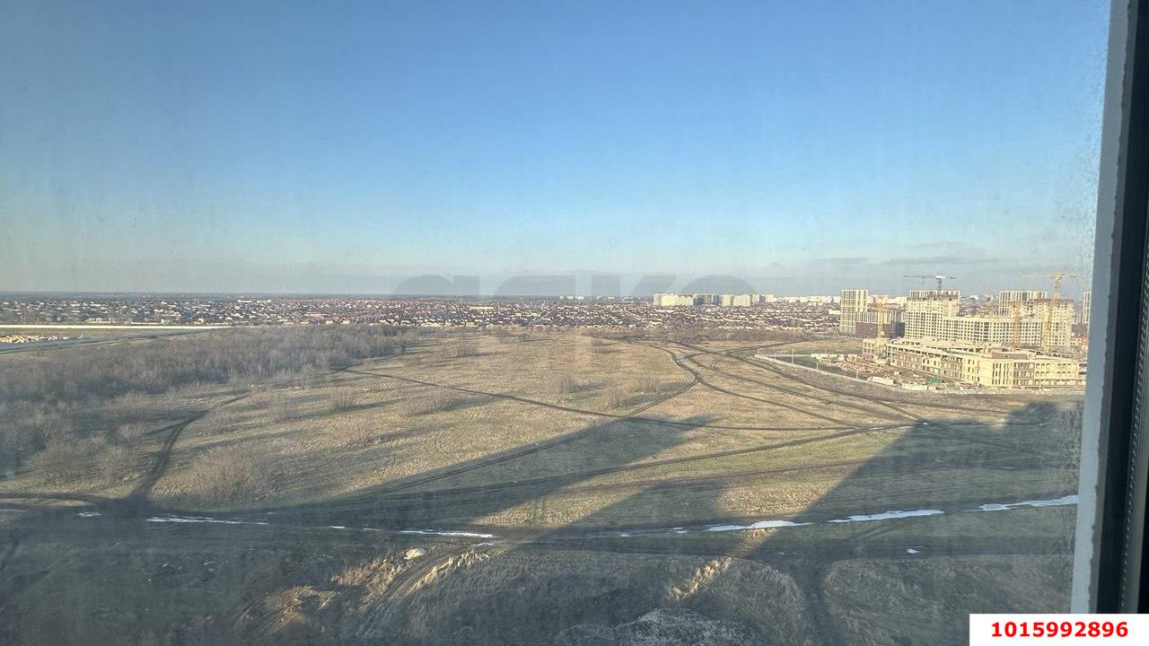 Фото №2: 2-комнатная квартира 71&nbsp;м², 17/20&nbsp;эт. - Краснодар, Прикубанский внутригородской округ, мкр. ЖК Красная Площадь, ул. им. Мурата Ахеджака, 12к8