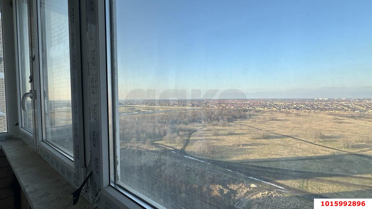 Фото №11: 2-комнатная квартира 71&nbsp;м², 17/20&nbsp;эт. - Краснодар, Прикубанский внутригородской округ, мкр. ЖК Красная Площадь, ул. им. Мурата Ахеджака, 12к8