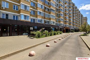 Фото №1: Торговое помещение 82 м², 1/8 эт. - Краснодар, мкр. Светлоград, ул. Красных Партизан, 1/3к1