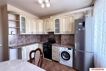 Фото №1: 2-комнатная квартира 64 м², 2/3 эт. - Адыгейск, ул. Советская, 1Ж