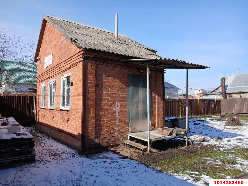 Фото №1: Личное подсобное хозяйство 4&nbsp;сот. - Любитель, мкр. Прикубанский внутригородской округ, ул. Центральная, 188