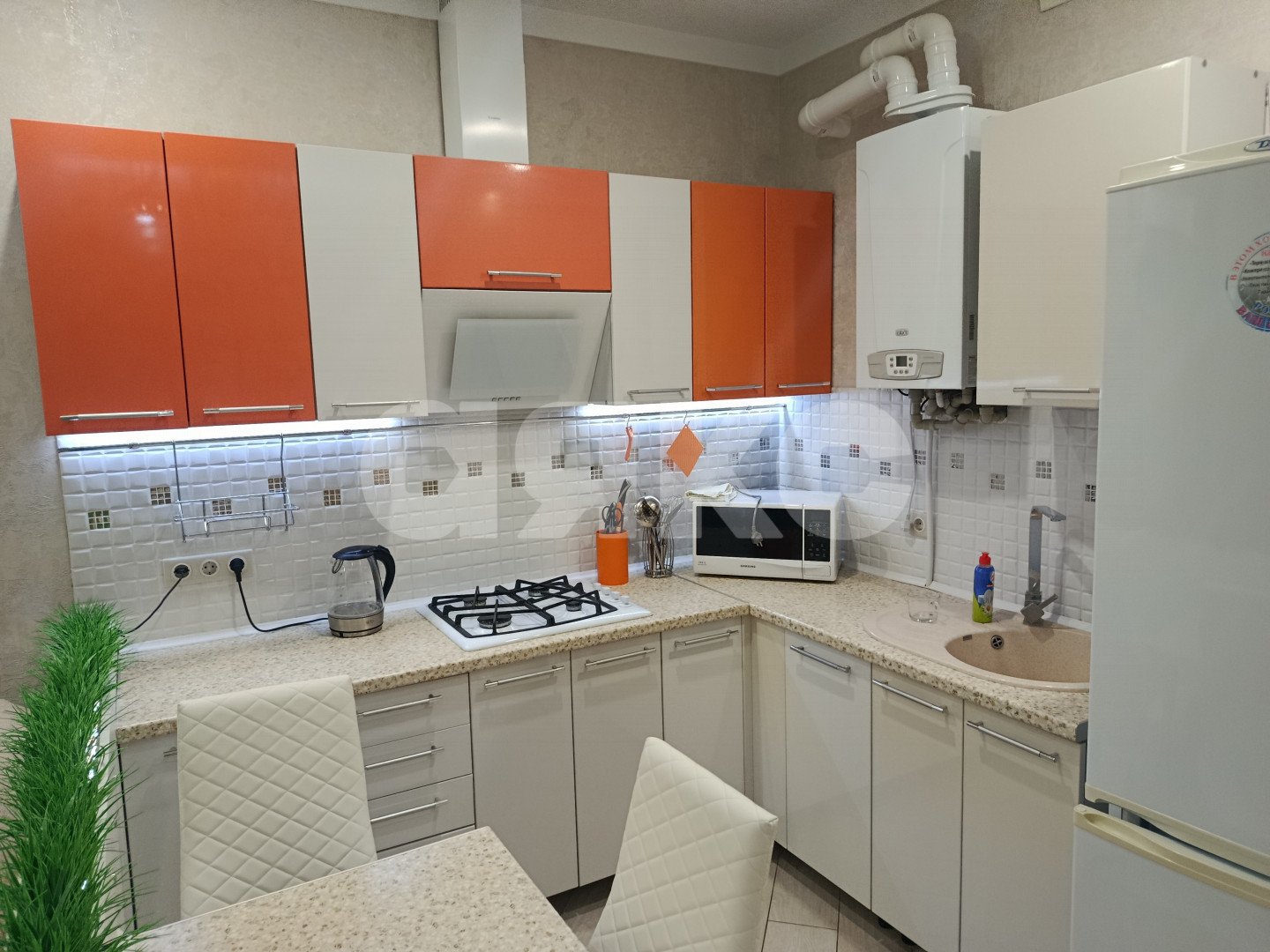 Фото №3: 1-комнатная квартира 42&nbsp;м², 7/8&nbsp;эт. - Геленджик, Толстый Мыс, мкр. жилой комплекс Черноморский-2, ул. Крымская, 22к19