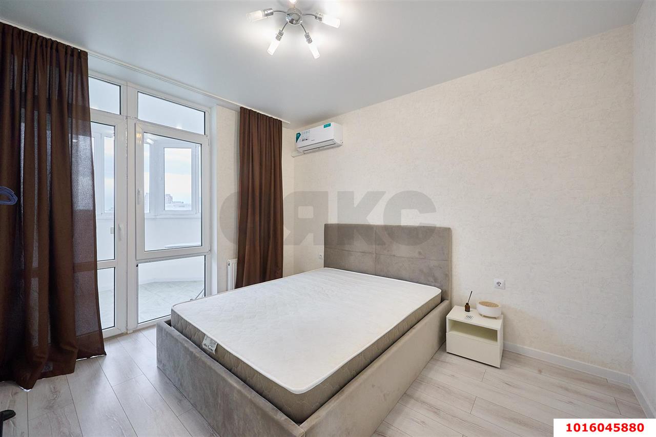 Фото №1: 1-комнатная квартира 56&nbsp;м², 7/24&nbsp;эт. - Краснодар, Прикубанский внутригородской округ, мкр. Россинского, б-р Адмирала Пустошкина