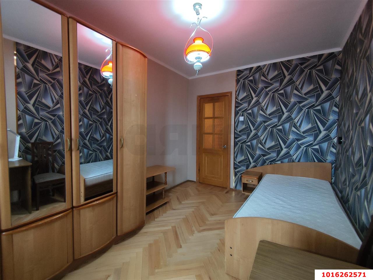 Фото №4: 3-комнатная квартира 80&nbsp;м², 12/14&nbsp;эт. - Краснодар, Западный внутригородской округ, мкр. Юбилейный, пр-кт Чекистов, 33к1