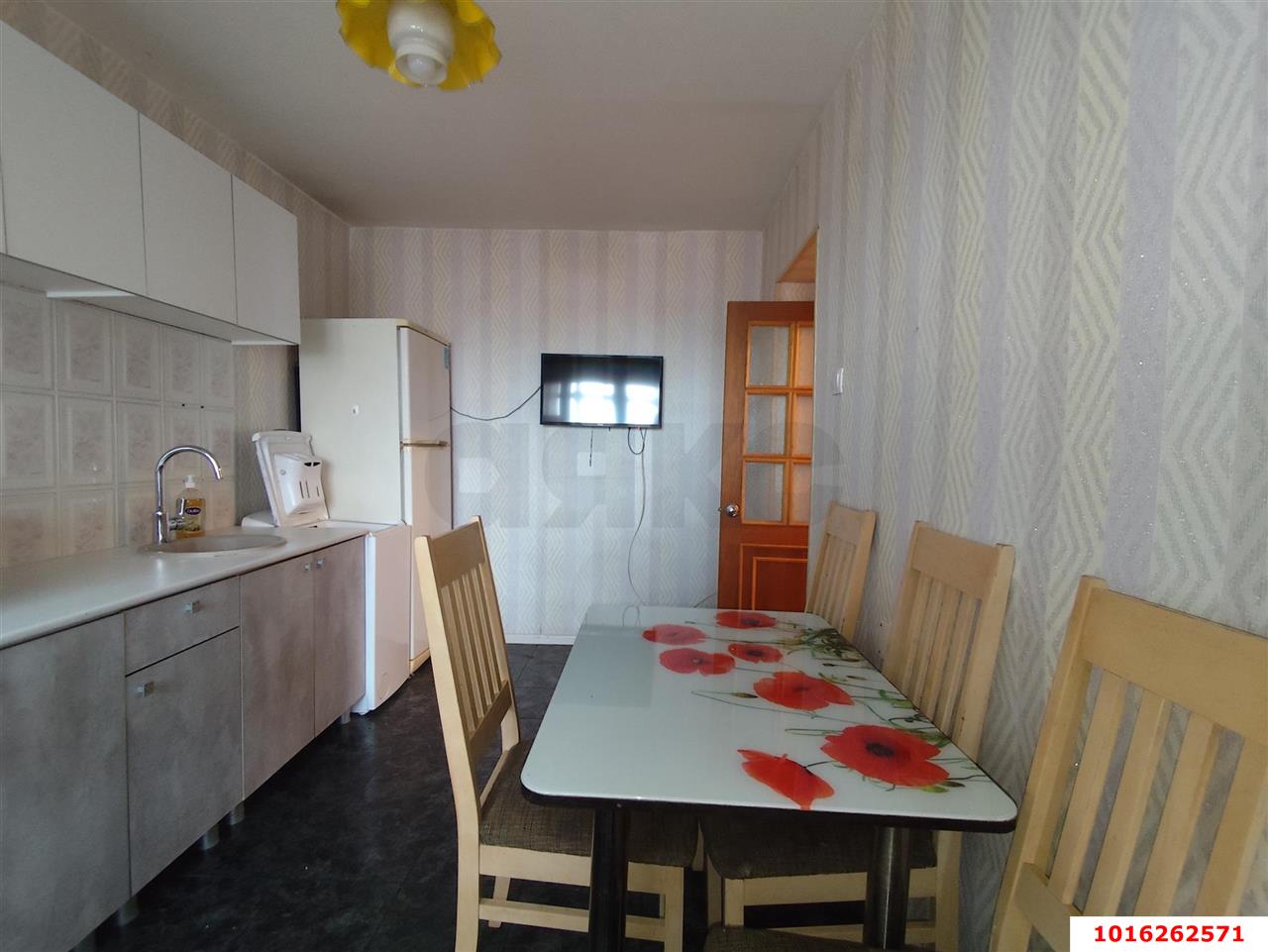 Фото №5: 3-комнатная квартира 80&nbsp;м², 12/14&nbsp;эт. - Краснодар, Западный внутригородской округ, мкр. Юбилейный, пр-кт Чекистов, 33к1