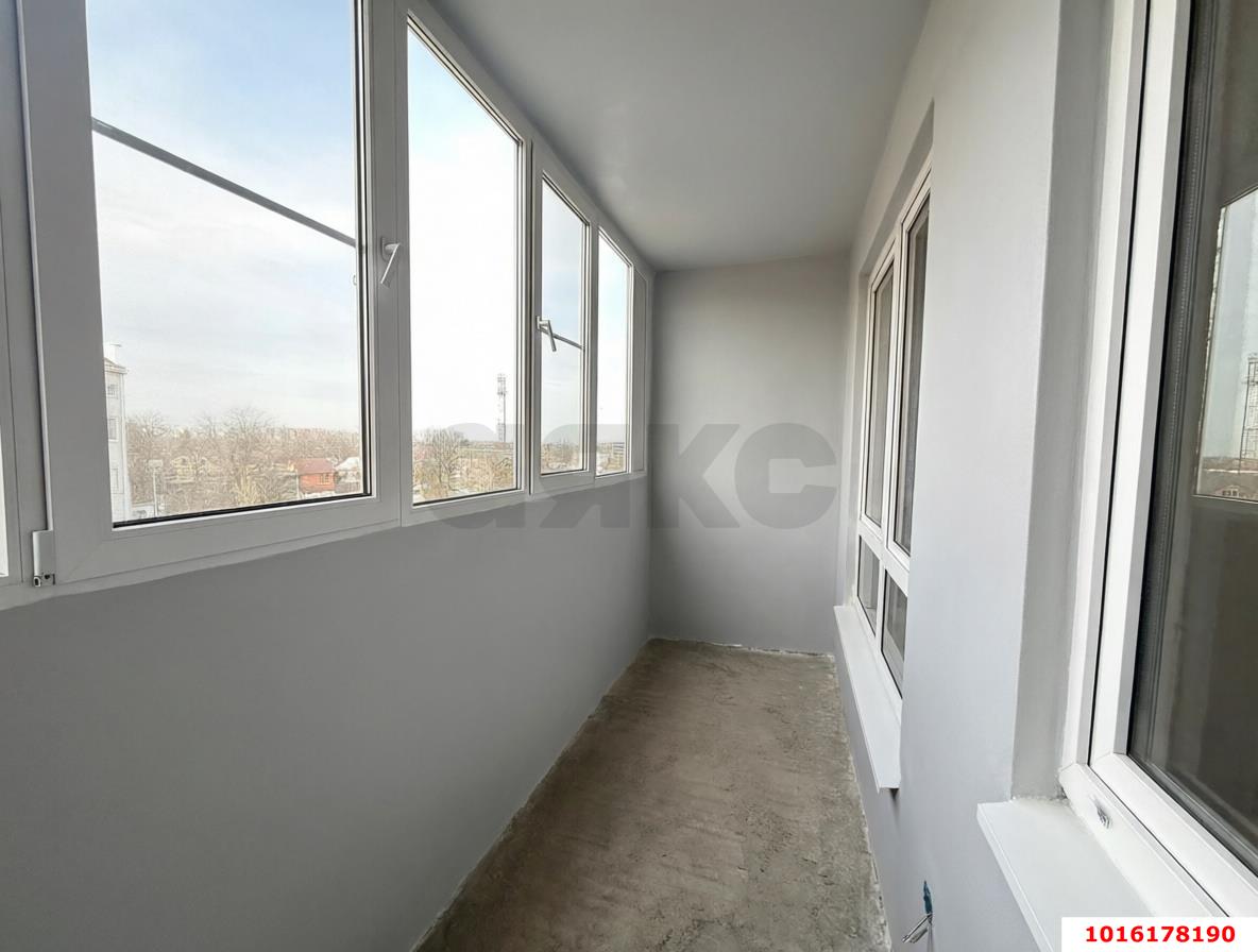 Фото №10: 2-комнатная квартира 42&nbsp;м², 4/4&nbsp;эт. - Краснодар, Прикубанский внутригородской округ, мкр. ЖК Дубровка, ул. Беговая, 56к2