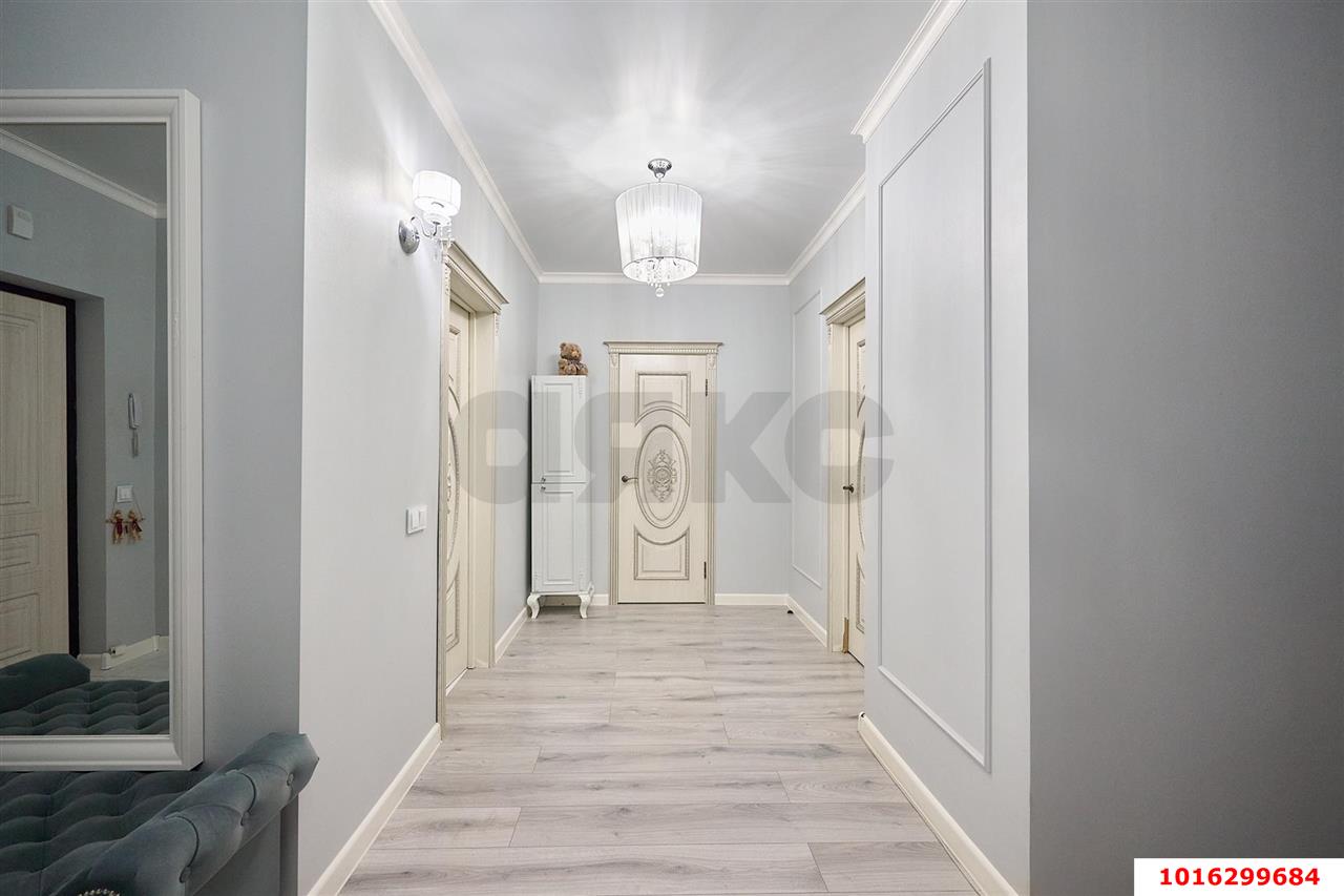 Фото №8: 2-комнатная квартира 103&nbsp;м², 4/19&nbsp;эт. - Краснодар, Центральный внутригородской округ, мкр. Центральный, ул. Промышленная, 49/2