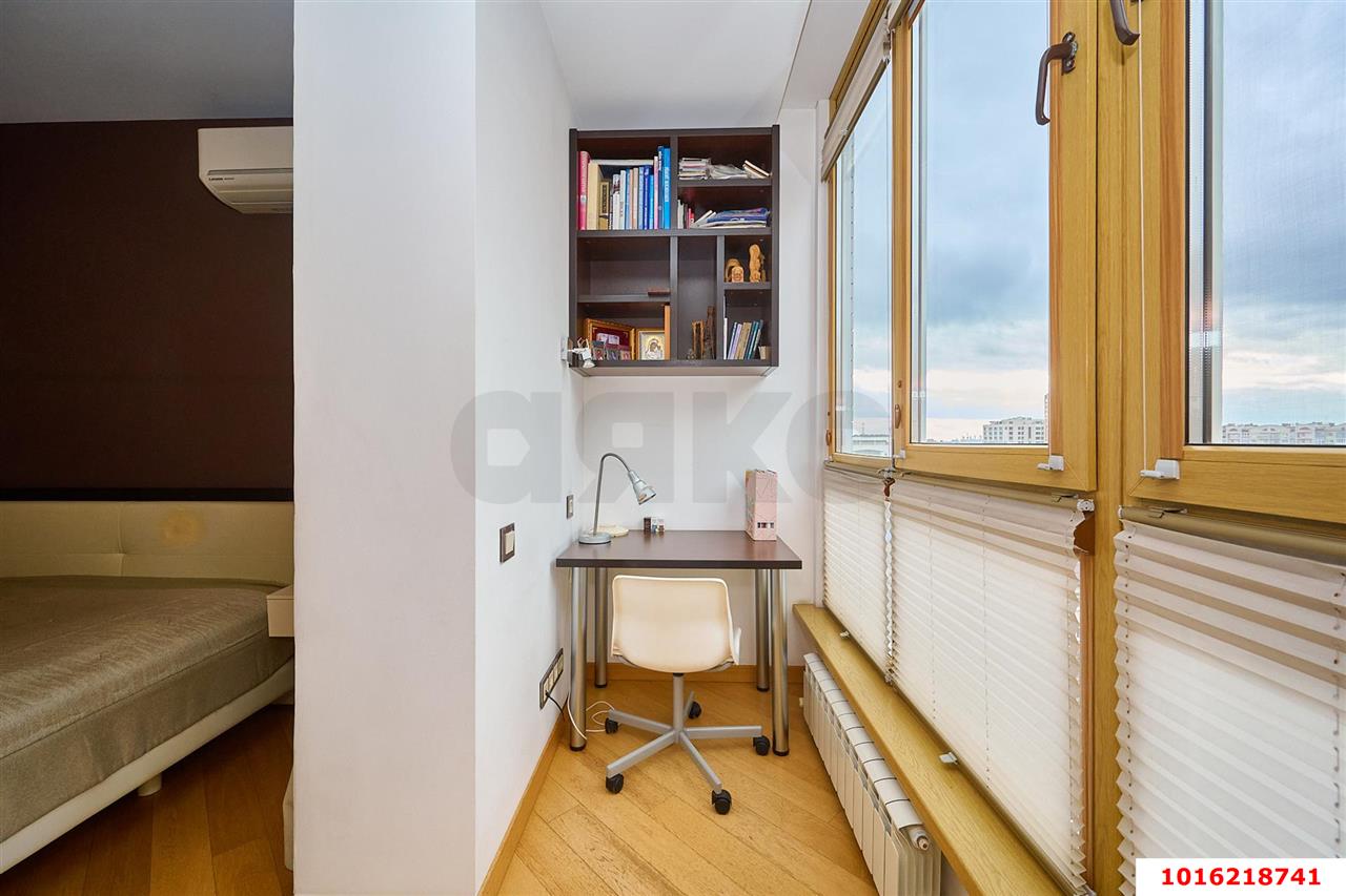 Фото №6: 3-комнатная квартира 140&nbsp;м², 10/16&nbsp;эт. - Краснодар, Западный внутригородской округ, мкр. Центральный, ул. имени Пушкина, 6