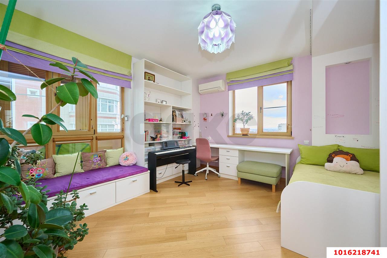 Фото №3: 3-комнатная квартира 140&nbsp;м², 10/16&nbsp;эт. - Краснодар, Западный внутригородской округ, мкр. Центральный, ул. имени Пушкина, 6