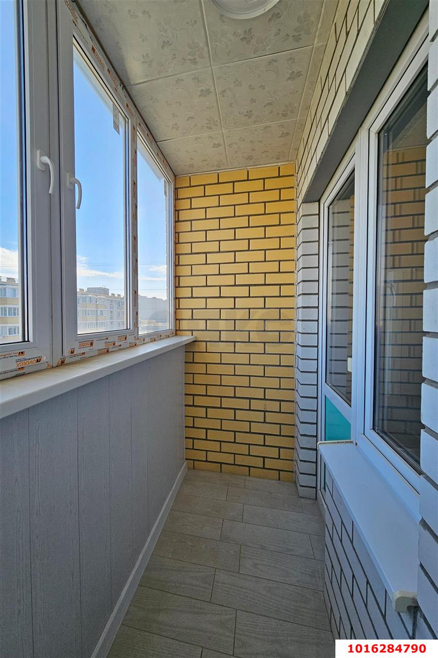 Фото №3: 1-комнатная квартира 40&nbsp;м², 7/8&nbsp;эт. - Краснодар, Прикубанский внутригородской округ, Славянский, мкр. Светлоград, ул. Красных Партизан, 1/4к12