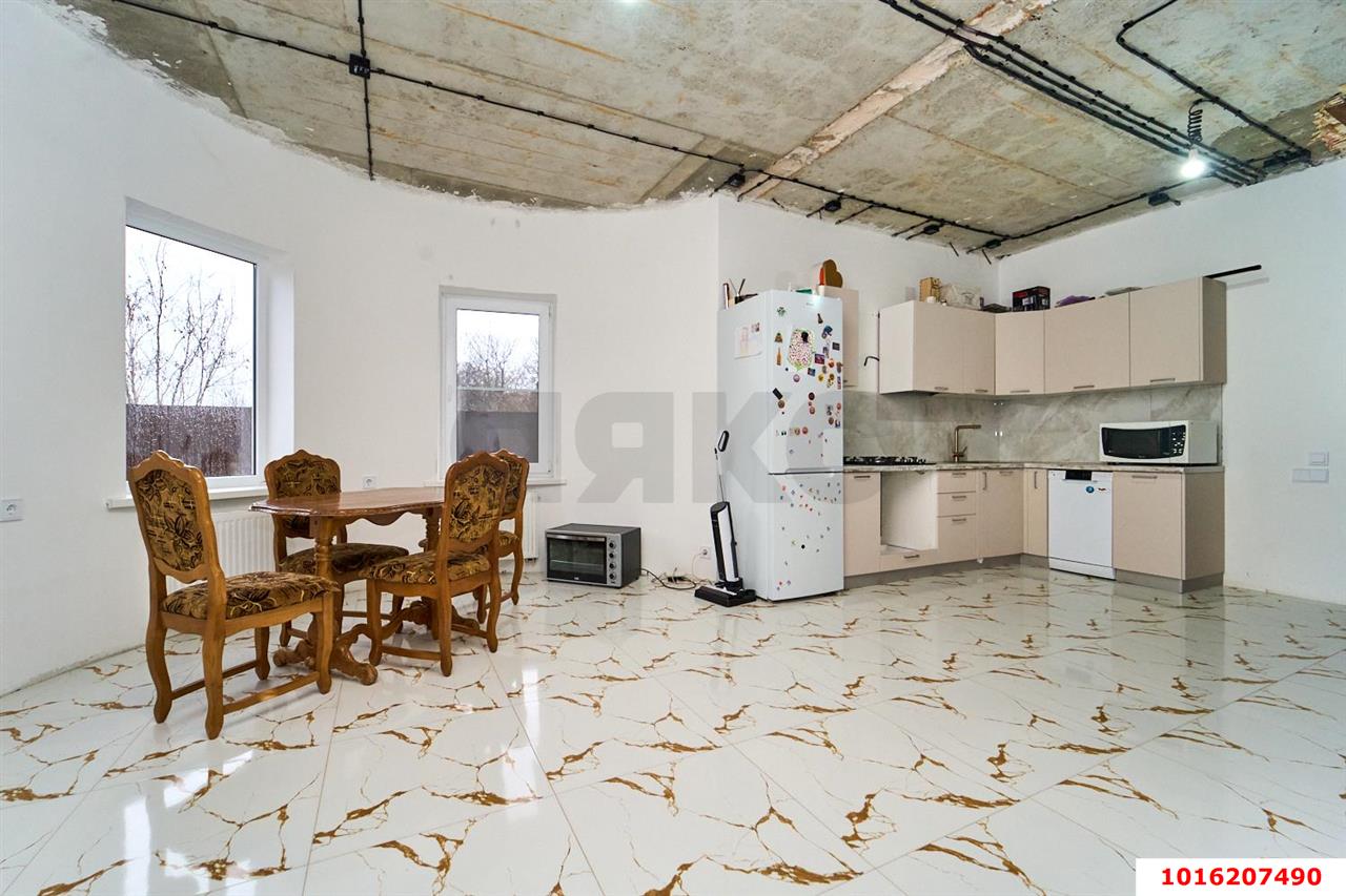 Фото №5: Дом 168&nbsp;м² + 10&nbsp;сот., 2&nbsp;эт. - Черников, мкр. Прикубанский внутригородской округ, ул. Центральная, 22/1